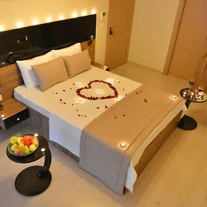 2* Oda ve Kahvaltı Bakirkoey